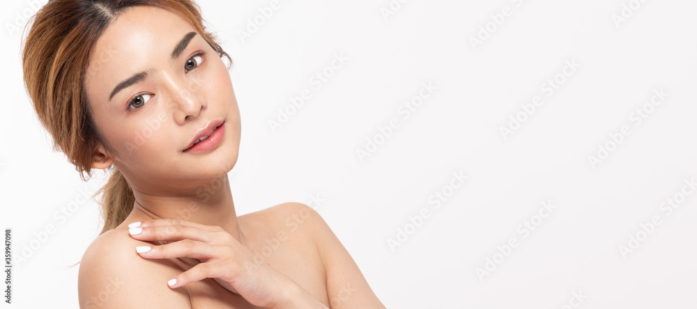 Naklejka premium Beauty asian women portrait face with skin care healthy and skin.