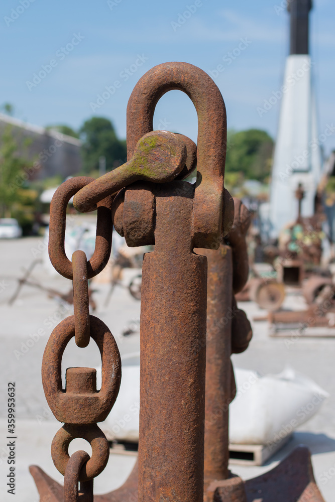 Naklejka premium rusty metal chain