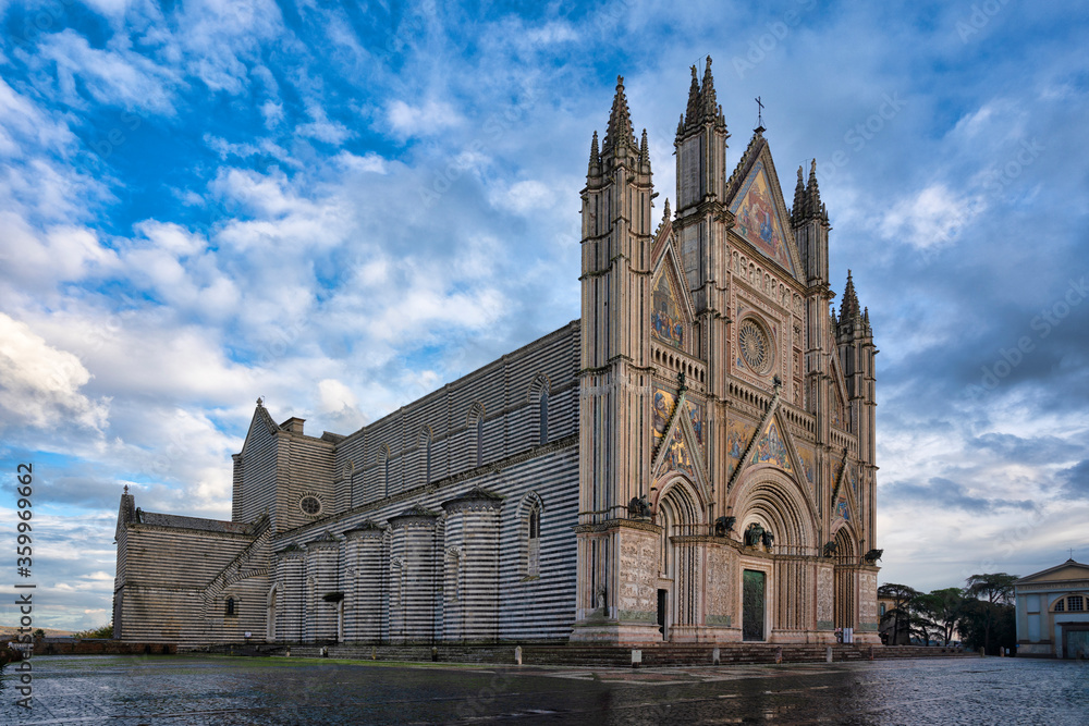 Italy, Umbria, Orvieto, Orvieto Cathedral against cloudy sky Italy, Umbria, Orvieto, Orvieto Cathedral against cloudy sky