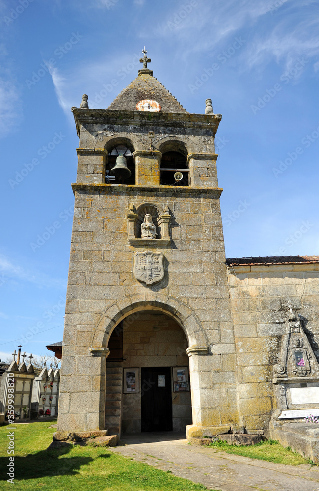 Iglesia de San Juan (San Xoan) en Laza, Galicia, España