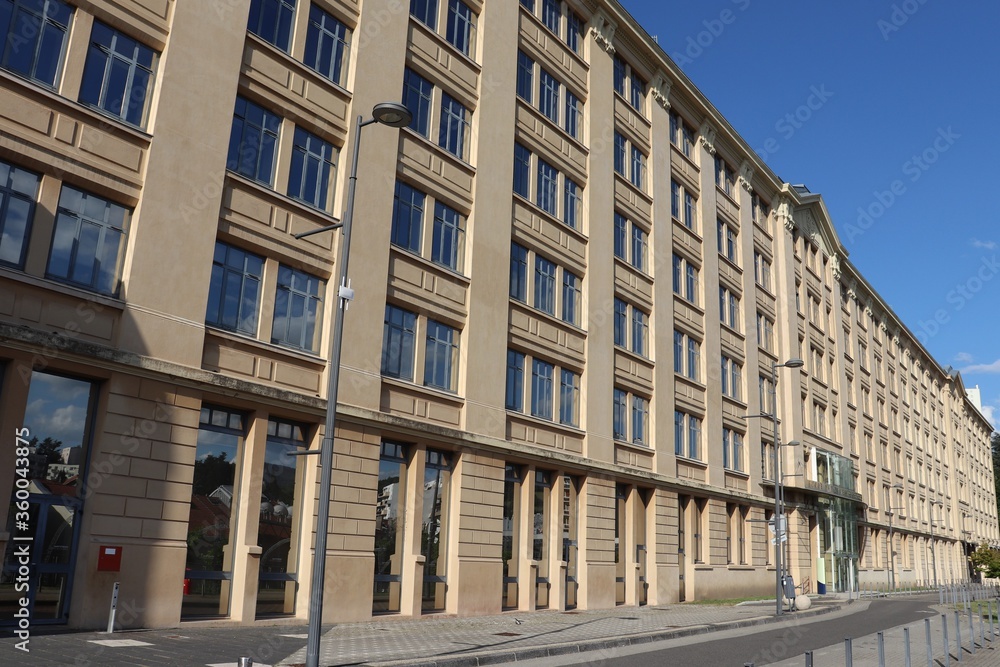 Anciens locaux de l'entreprise MANUFRANCE à Saint Etienne vue de l'extérieur, ville de Saint Etienne, département de la Loire