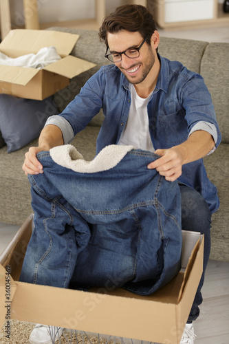 man receiving empty parcel with stolen goods