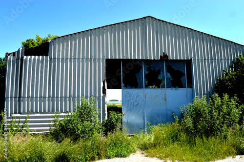 the barn is abandoned. old barn
