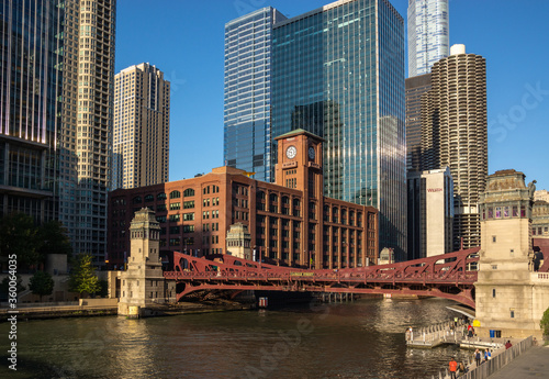 LaSalle Street Bridge Chicago, USA © inspi