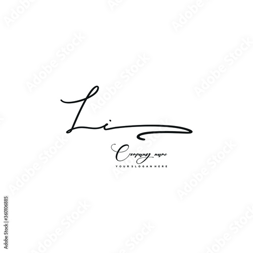 LI initials signature logo. Handwriting logo vector templates. Hand drawn Calligraphy lettering Vector illustration.
