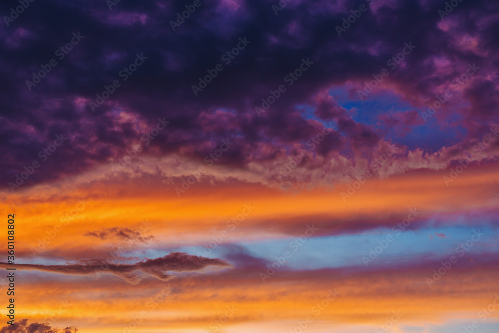Fototapeta premium Beautiful evening sky with incredible clouds, background, texture, amazing nature.