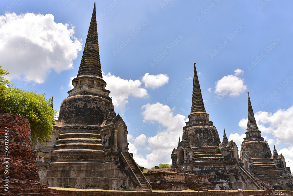 ฺีMong-khol-borpit temple in the Ayut-tha-ya period about 417 years ago.