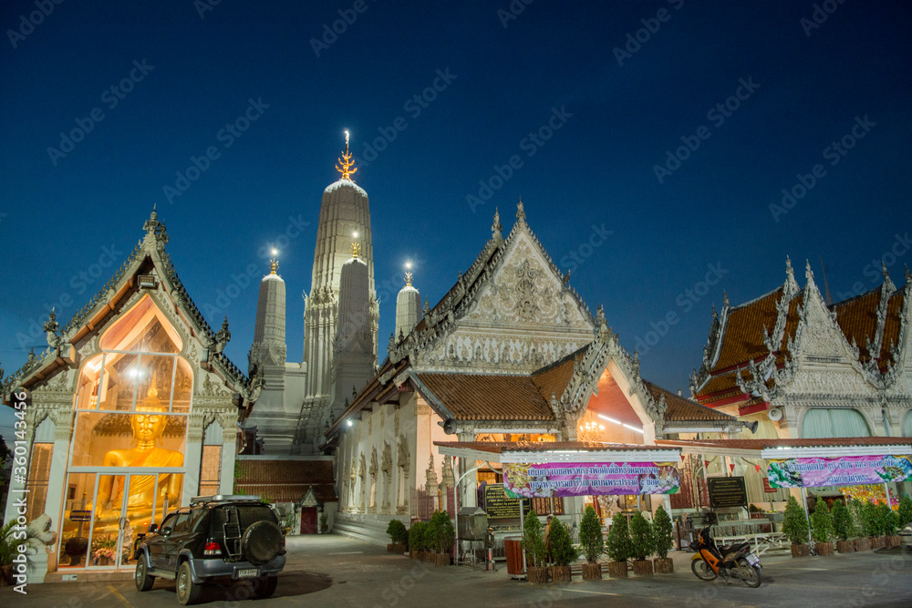 THAILAND PHETBURI WAT MAHATHAT TEMPLE