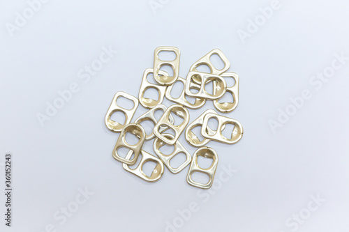 たくさんのプルタブ