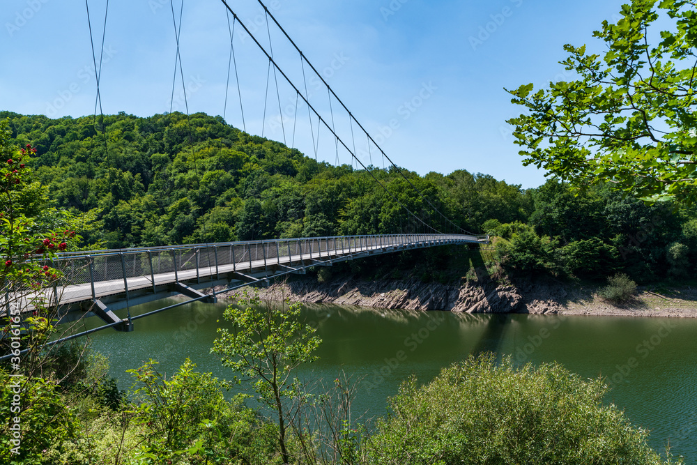 Victor-Neels-Brücke über die Urfttalsperre nach Vogelsang Victor-Neels-Brücke über die Urfttalsperre nach Vogelsang