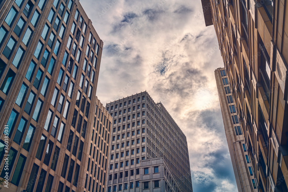 Obraz premium Berlin skyscrapers in the evening with cloudscape