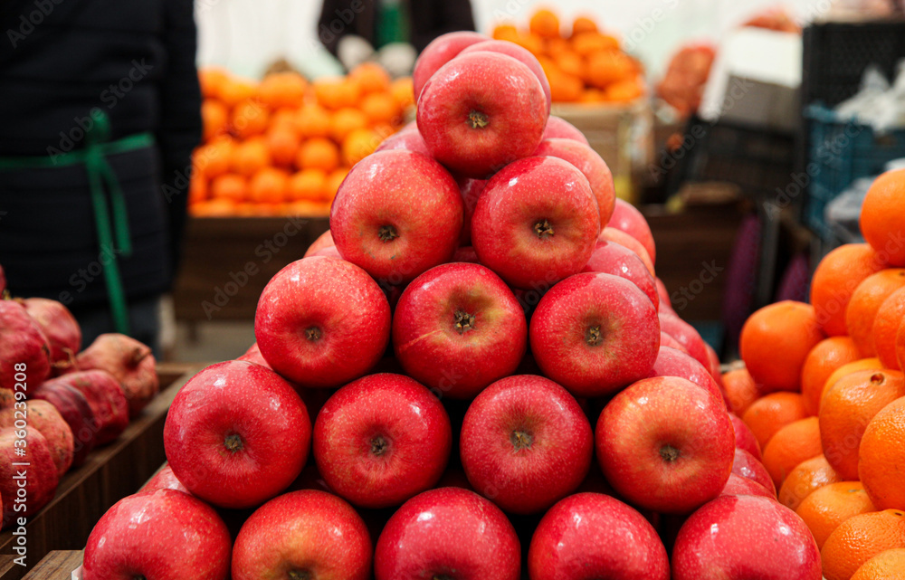 Red apples in a pile in the grocery shop