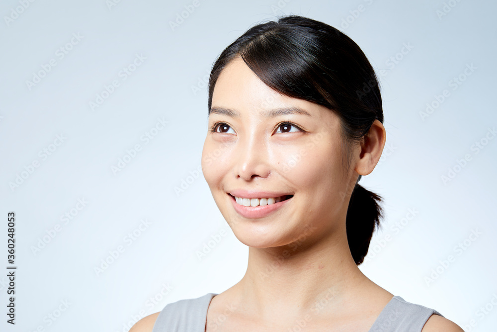 素肌が綺麗な若い日本人女性 素肌が綺麗な若い日本人女性