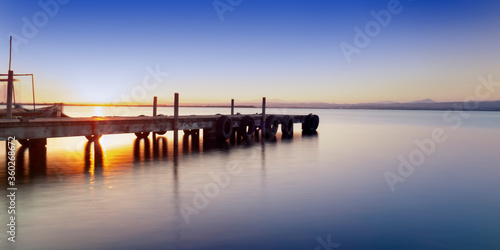 Muelle en la Albufera de Valencia (España)