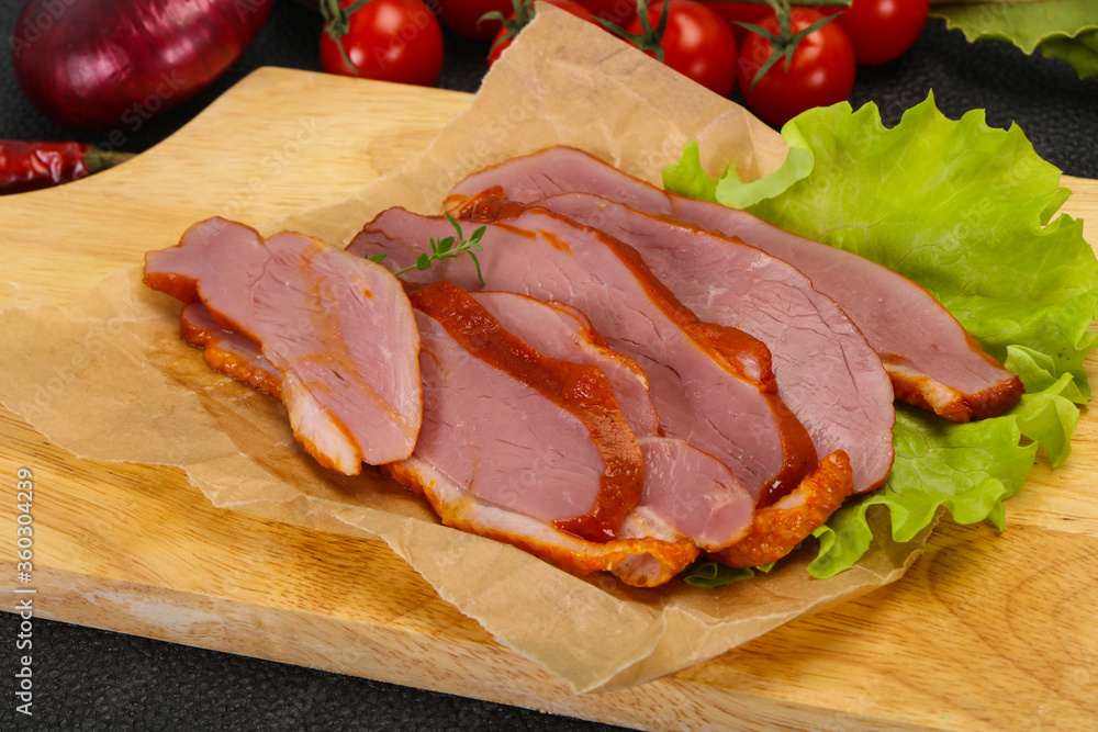 Sliced smoked duck breast served salad Sliced smoked duck breast served salad