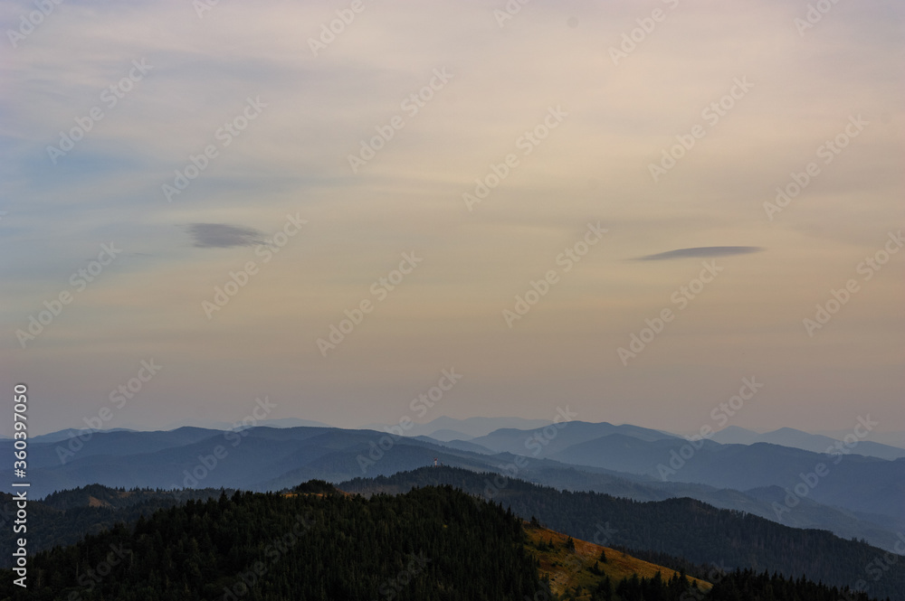 Fototapeta premium sunrise over the mountains