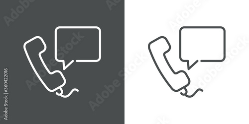 Concepto comunicación telefónica. Icono plano lineal auricular de teléfono con burbuja de habla en fondo gris y fondo blanco