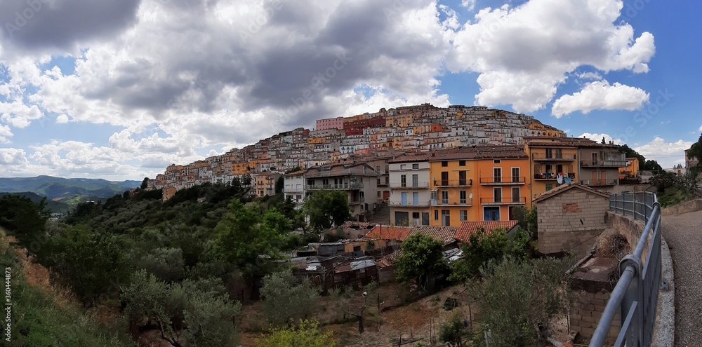 Calitri - Panoramica del borgo
