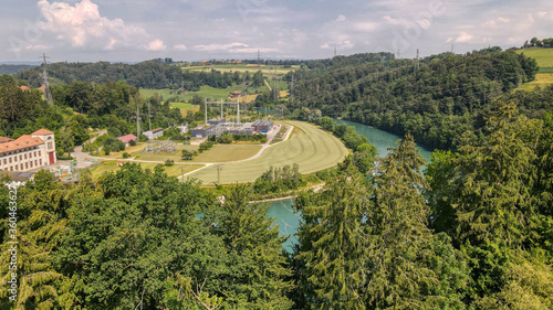 Luftfotografie vom Wasserkraftwerk Mühleberg, Kanton Bern, Schweiz © Zarathustra