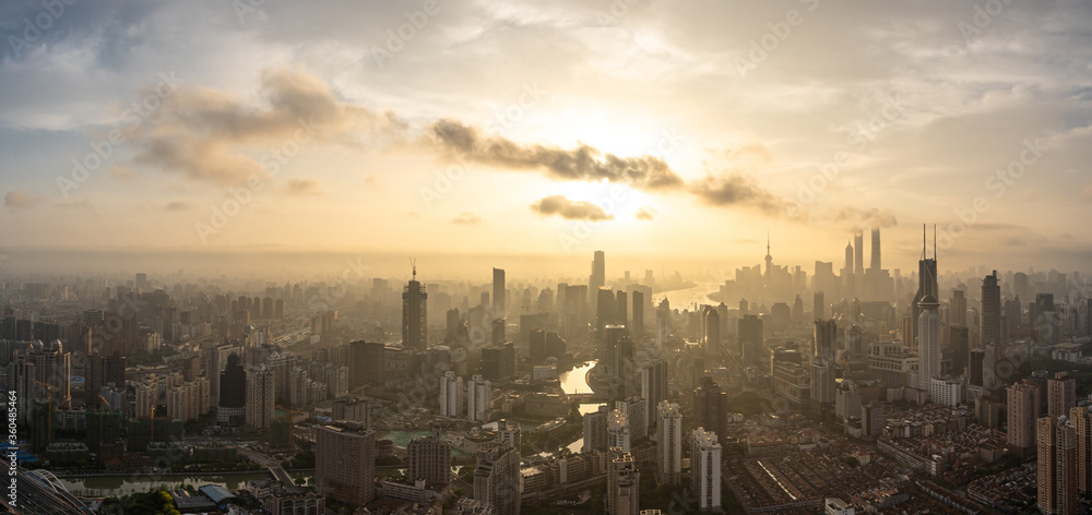 Fototapeta premium city skyline in shanghai china