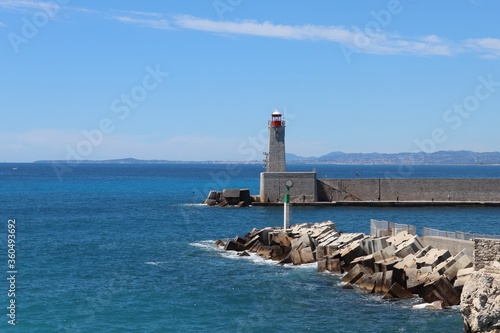 Le phare du port de Nice, ville de Nice, département des Alpes Maritimes, France