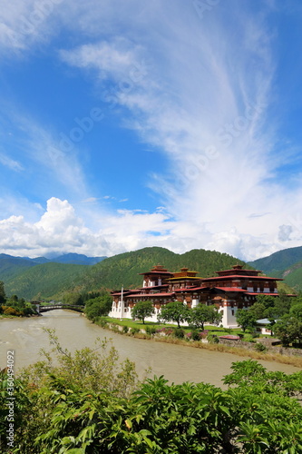 Fototapeta Naklejka Na Ścianę i Meble -  Punakha Dzong 1