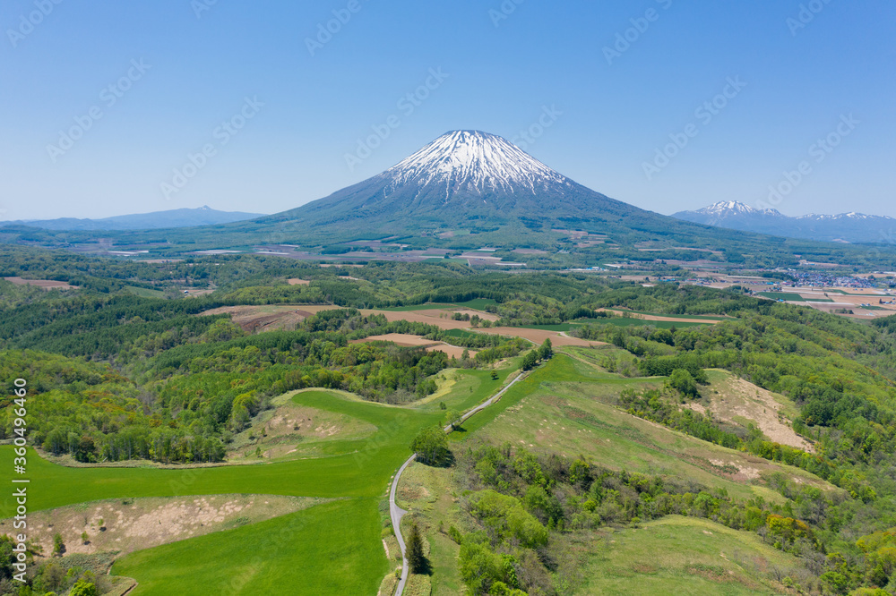 羊蹄山とニセコエリアの風景 北海道 ニセコ町 ドローン空撮 Stock Photo Adobe Stock 羊蹄山とニセコエリアの風景 北海道 ニセコ町 ドローン空撮 Stock Photo Adobe Stock