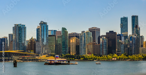 Φωτογραφία Downtown skyline and Vancouver Convention Center from Stanley Park in Vancouver
