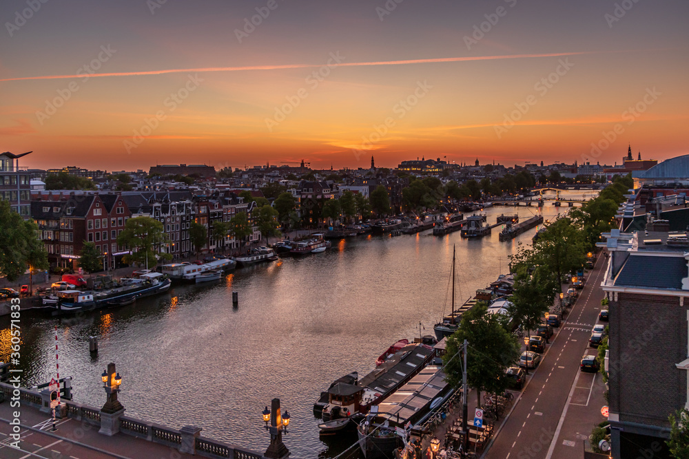 Fototapeta premium sunset over the river