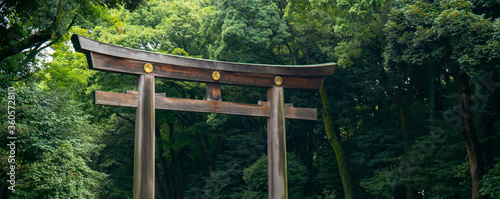 Photos Tori gate at Meiji-jingu temple or shrine in Tokyo, Japan