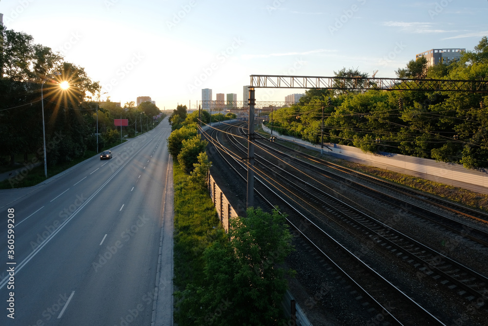 Obraz premium railroad and road