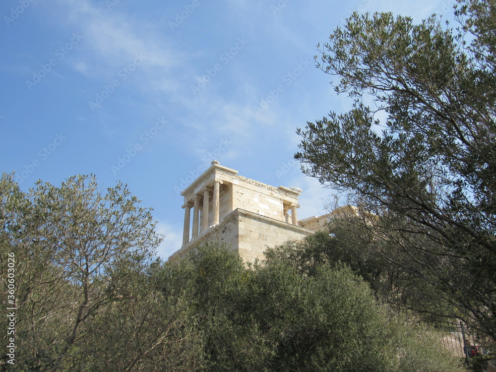 Φωτογραφία View of the Temple of Athena Nike from below at the Acropolis in Athens, Greece