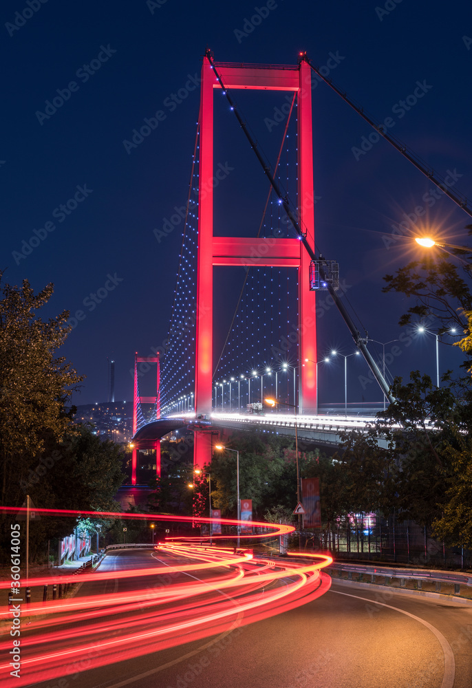 Naklejka premium Istanbul Bosphorus Bridge at sunset in Istanbul, Turkey.