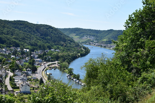 Blick ins Moseltal bei Brodenbach photo