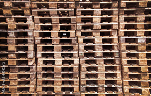 empty wooden pallets in the warehouse.