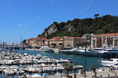 Le port de plaisance de Nice le long de la mer méditerranée, nommé port Lympia, ville de Nice, Département des Alpes Maritimes, France © ERIC