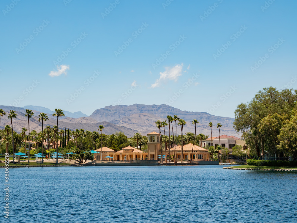 Obraz premium Sunny view of the Desert Shores community