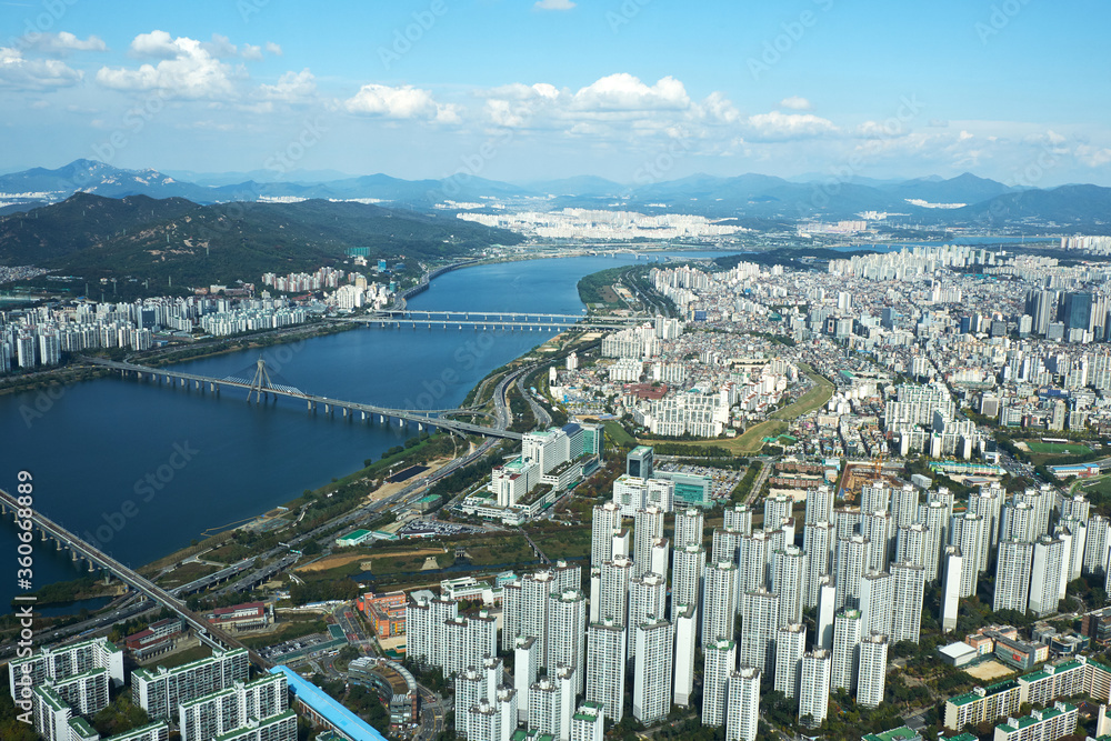It is scenery of Seoul, capital city of Korea.