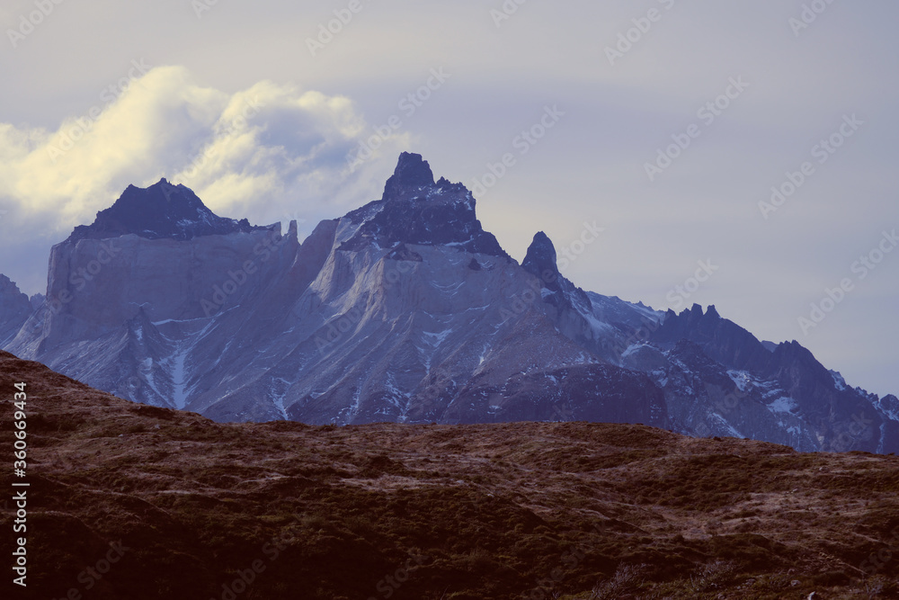 Fototapeta premium widok na góry w patagonii