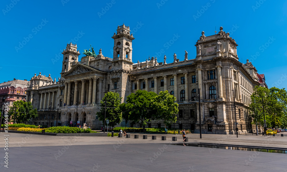The view across Kossuth Square towards the Ministry buildings in Budapest during summertime