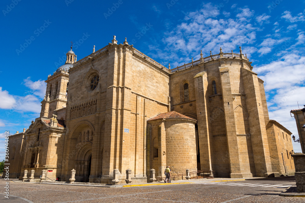 Façade of the cathedral dedicated to Nuestra Señora Santa María, Ciudad Rodrigo, Spain