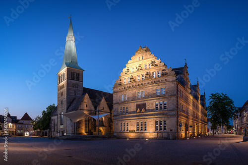 Nicolaikirche und Hochzeitshaus in Hameln zur blauen Stunde photo