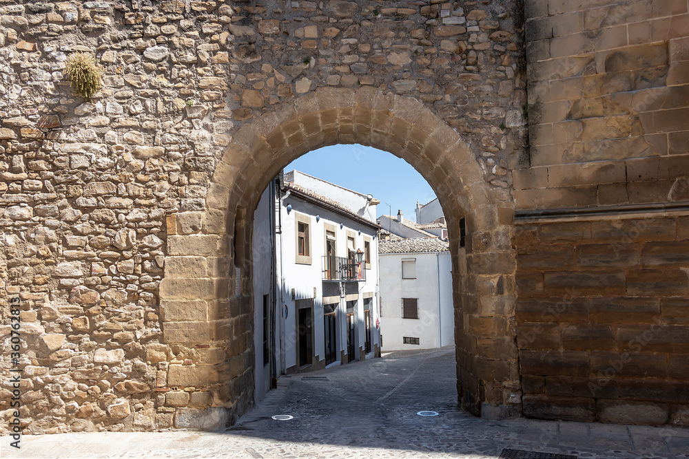 Arco de las Escuelas o de San Leon in street Conde Romanones, Baeza, Jaen province, Andalucia, Spain