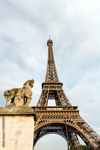 eiffel tower in paris © Posztós János