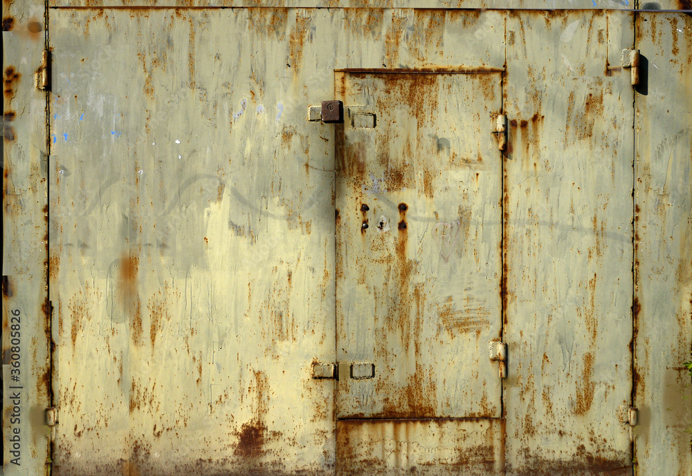 Metal garage doors painted like abstract paintings Metal garage doors painted like abstract paintings