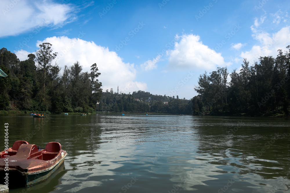Obraz premium lake in the mountains