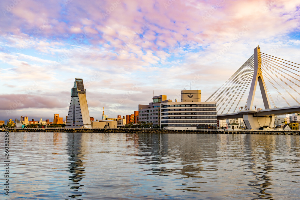Fototapeta premium 青森港 アスパム ベイブリッジ