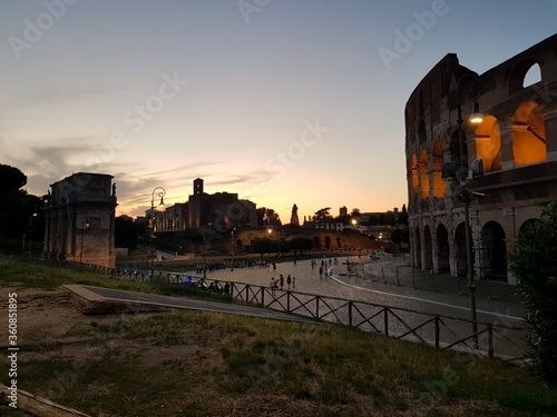 Roma Panorama Zona Colosseo +Arco di Costantino