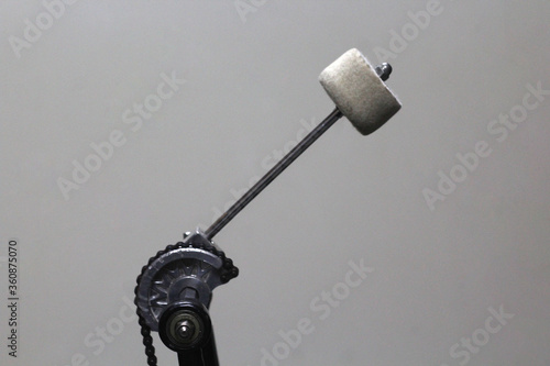 Chain mount drum pedal for a bass drum.