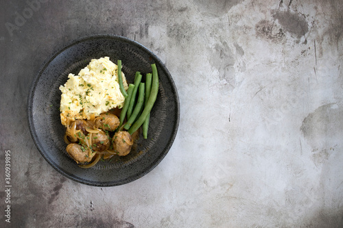 Meatballs with Gravy, Mashe...